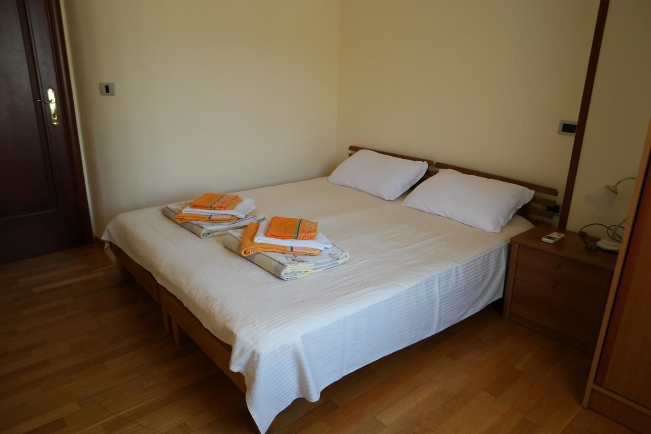 Гостевой дом Apartments and Rooms Troya Котор