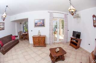 Гостевой дом Apartments and Rooms Troya Котор Апартаменты с видом на море-3