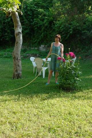 Гостевой дом Apartments and Rooms Troya Котор Бюджетный двухместный номер с 1 кроватью или 2 отдельными кроватями-1